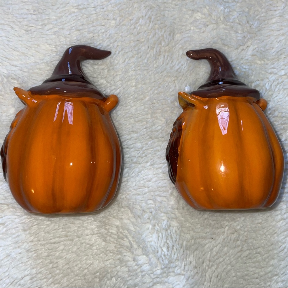 Cracker Barrel Stoneware Owl Salt and Pepper Shaker Set - Picture 6 of 7